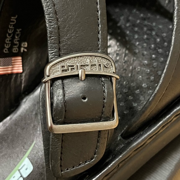 Leather Slides by Earth Shoes ! - Picture 7 of 10